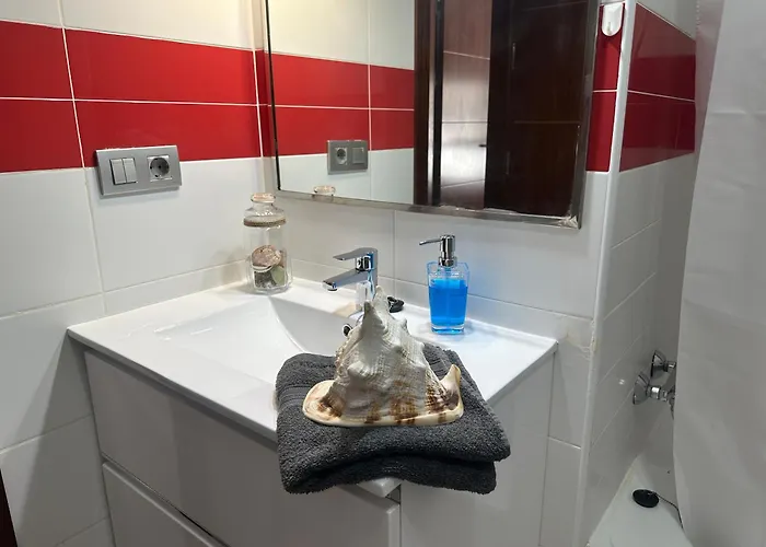 Tranquilo Y Cerca Del Mar Con Parking Privado Apartment *